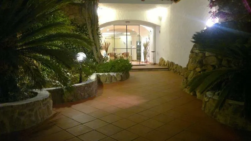 Club Hotel Cormorano Baja Sardinia 4*,