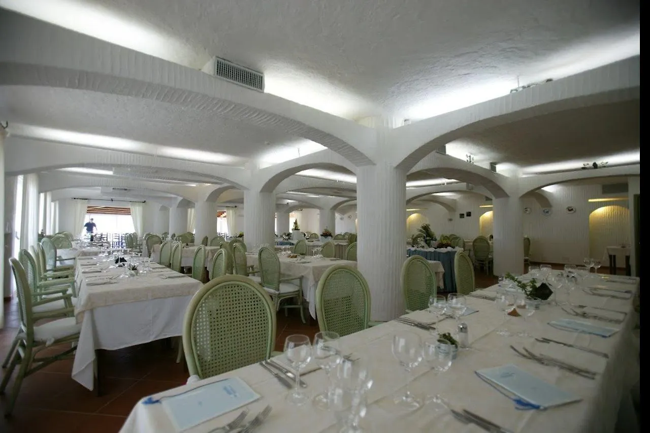 Club Hotel Cormorano Baja Sardinia 4*,