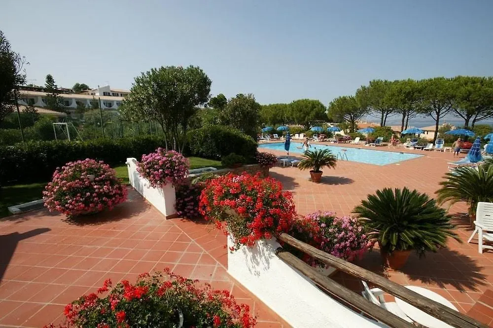 באיה סרדיניה Club Hotel Cormorano 4*, באיה סרדיניה